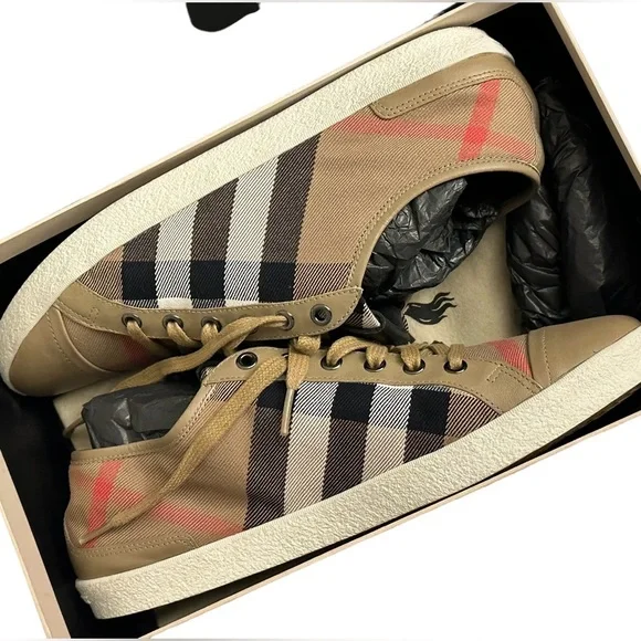 {Burberry} Low top Leather and Canvas Sneakers New with box - Picture 5 of 8
